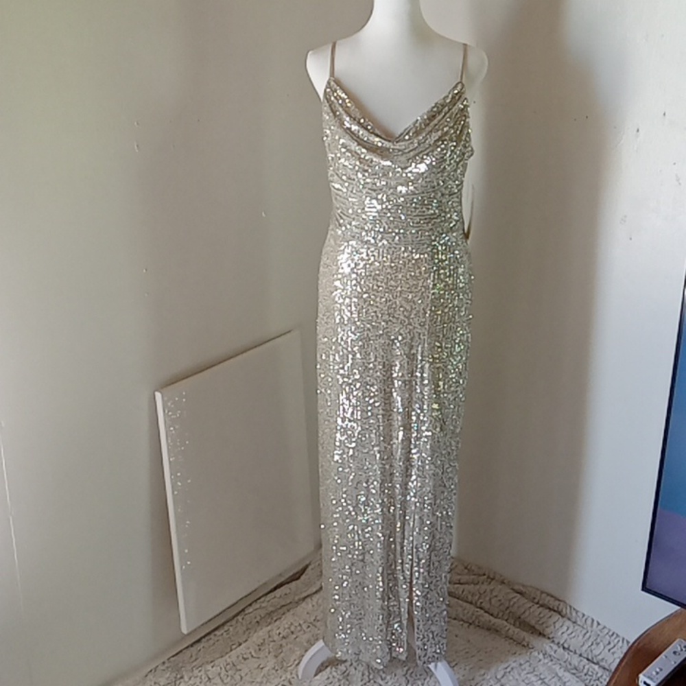 Eliza J Women's Sequins Maxi Dress Size 8 Silver Sleeveless - Picture 3 of 8